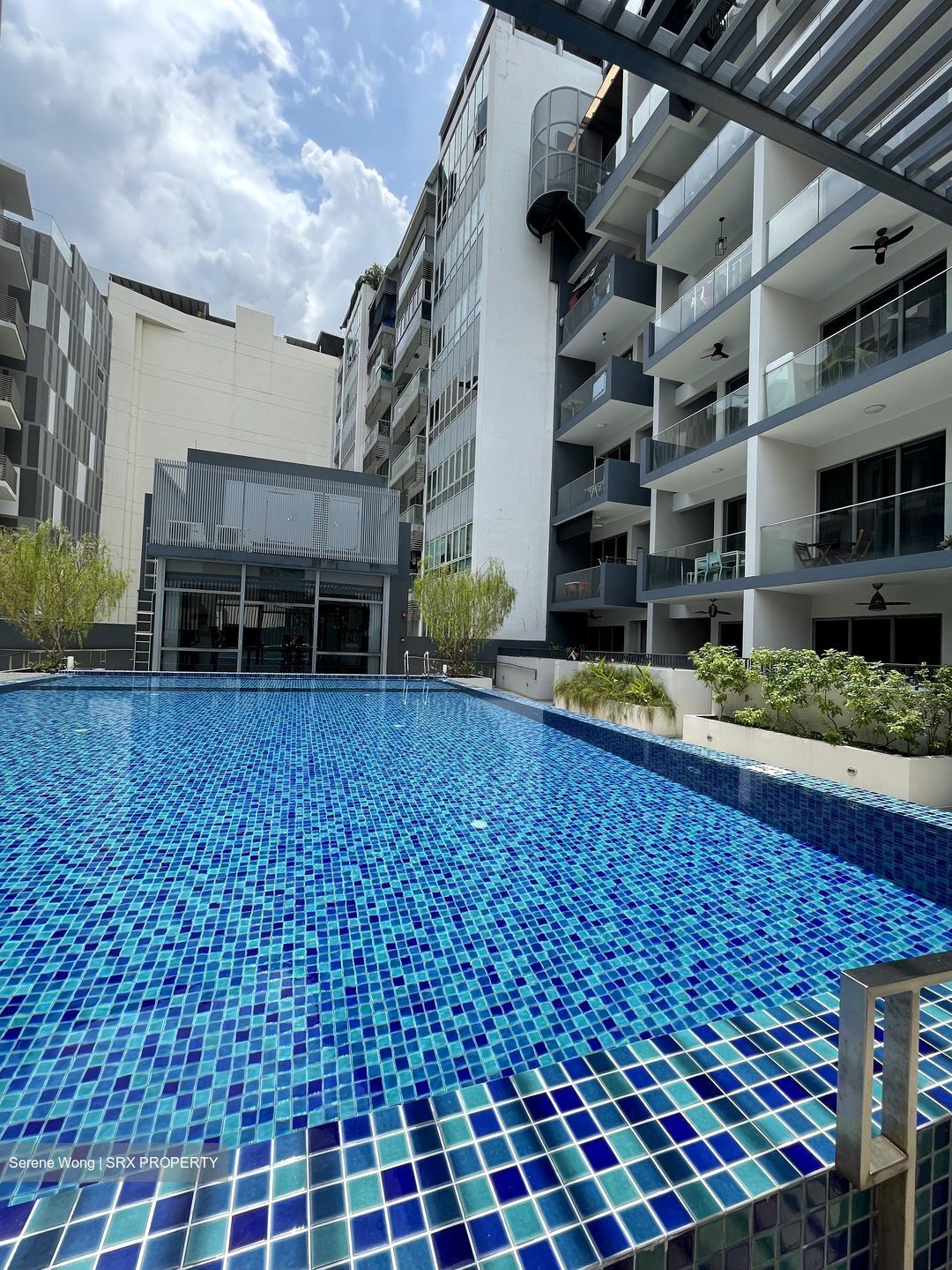 Suites 28 (D14), Apartment #475988561